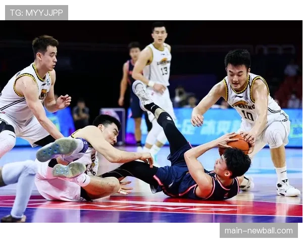 深度报道：CBA半决赛京粤大战再现，防守强度与裁判尺度成焦点